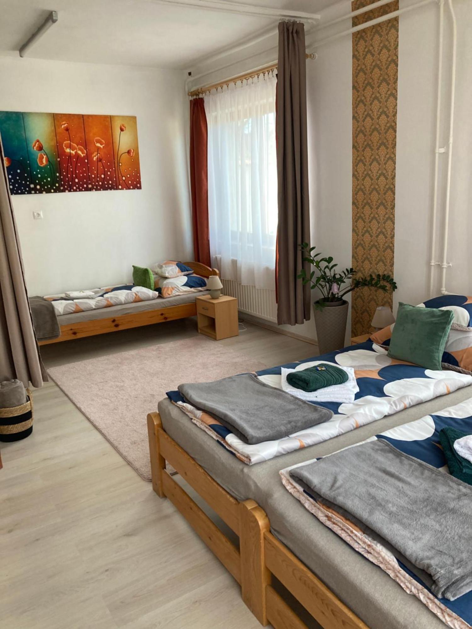 Apartamento Tavaszpart Vendeghaz Szeged Exterior foto
