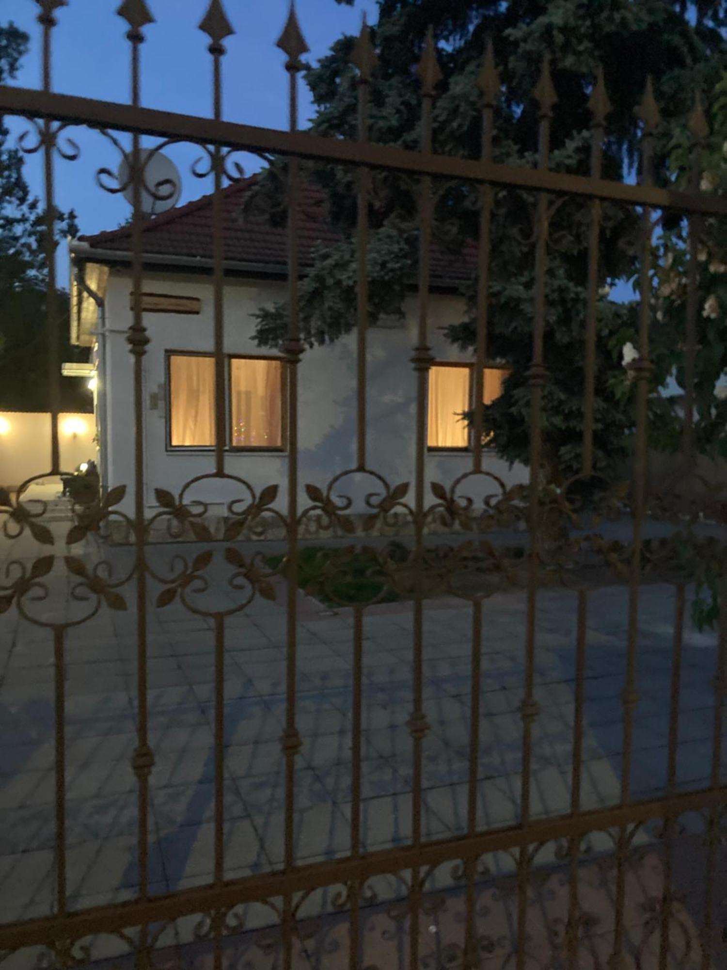 Apartamento Tavaszpart Vendeghaz Szeged Exterior foto
